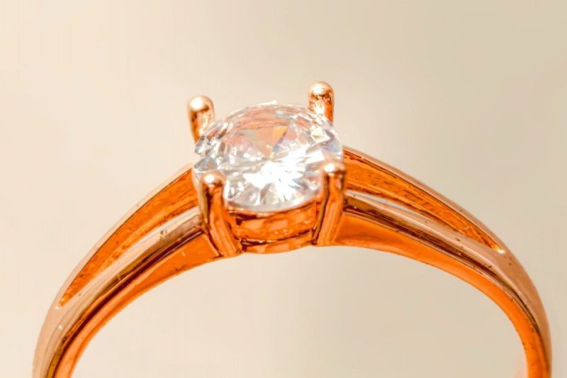 major-country-rock-singer-reveals-engagement