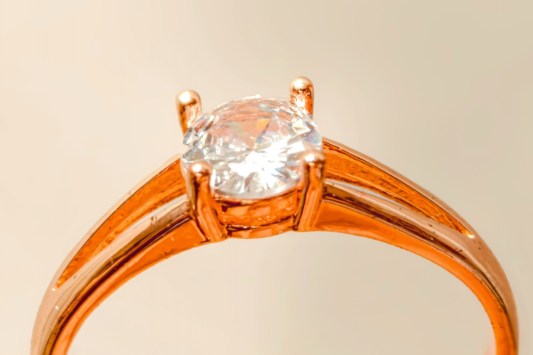 major-country-rock-singer-reveals-engagement