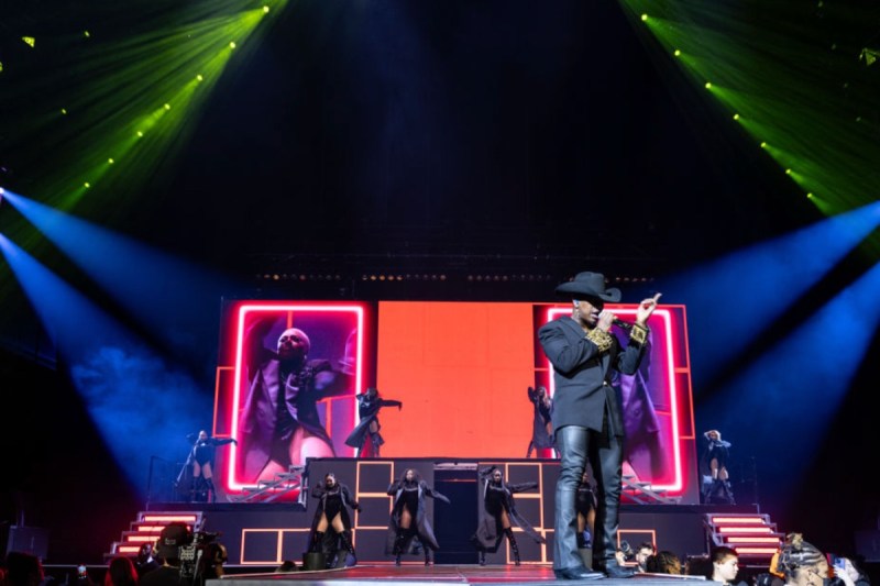 major-rb-star-has-polyamorous-relationship-with-4-women