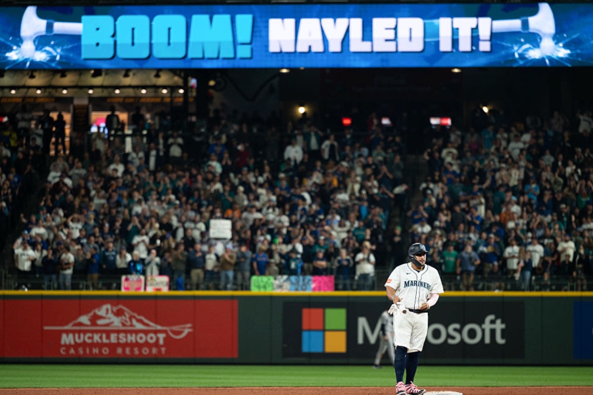 singer-and-baseball-pro-are-about-to-welcome-a-baby