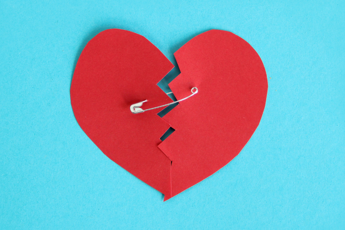 singer-songwriter-couple-breaks-up-after-13-years-together-then-puts-out-an-album-about-it