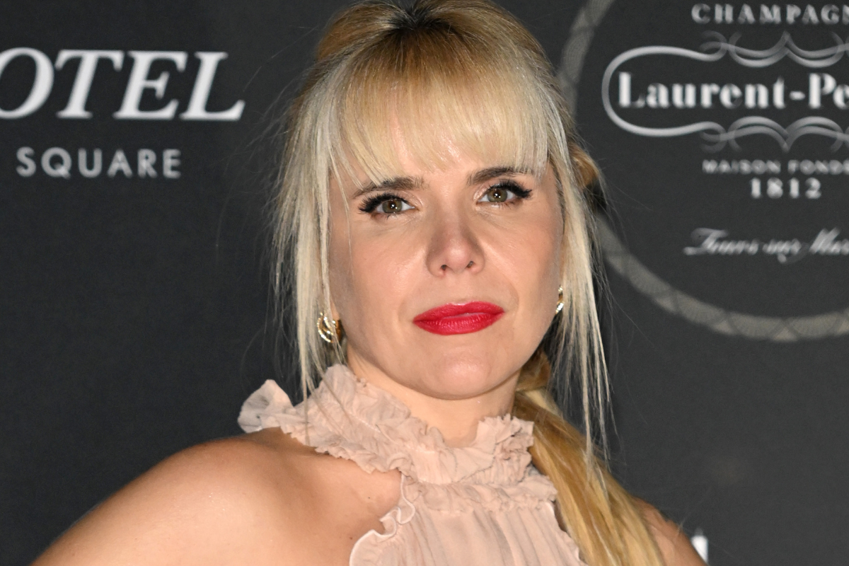 44-year-old-actress-singer-actress-announces-pregnancy