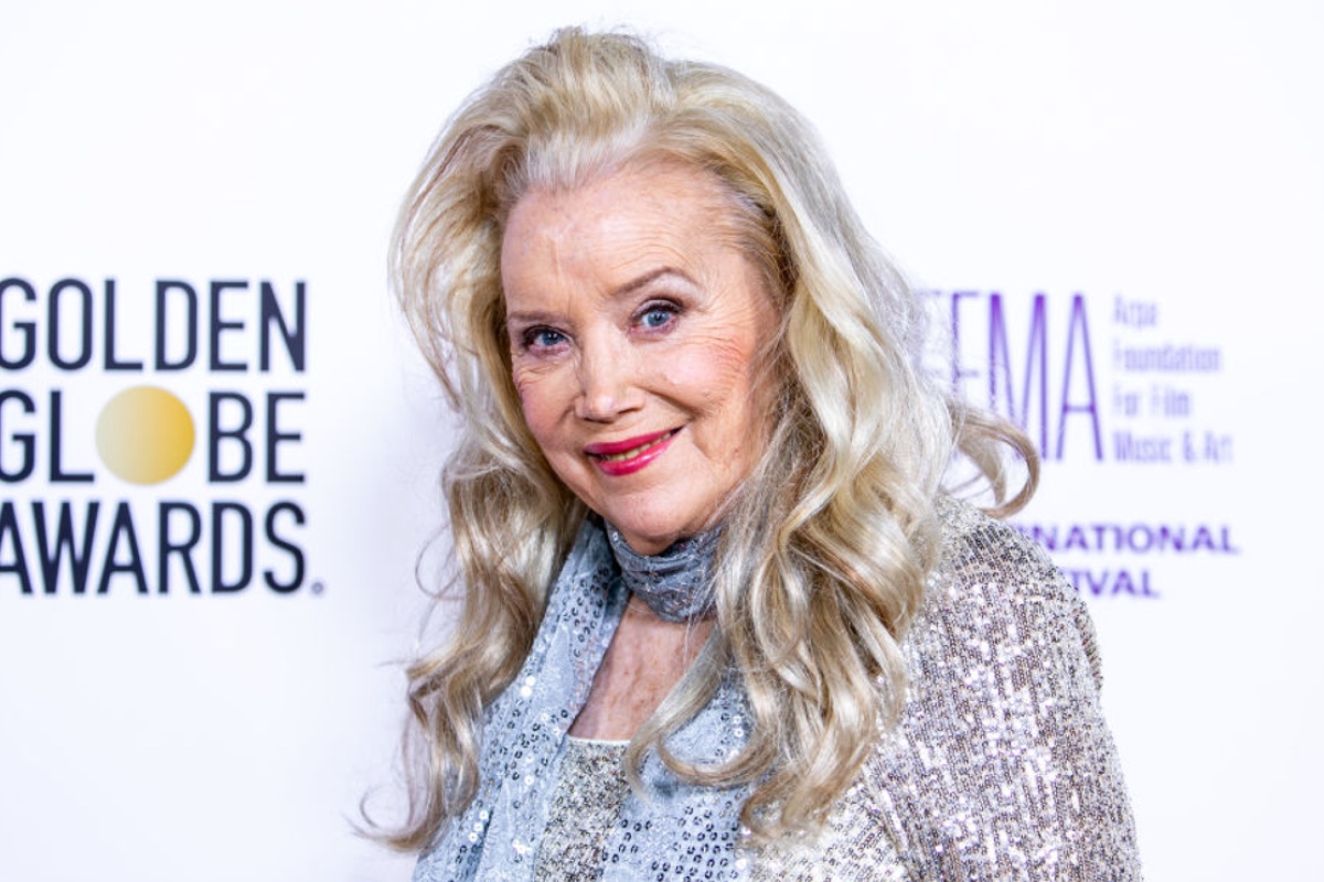 award-winning-actress-has-died-shortly-after-entering-hospice-care-sally-kirkland-was-84