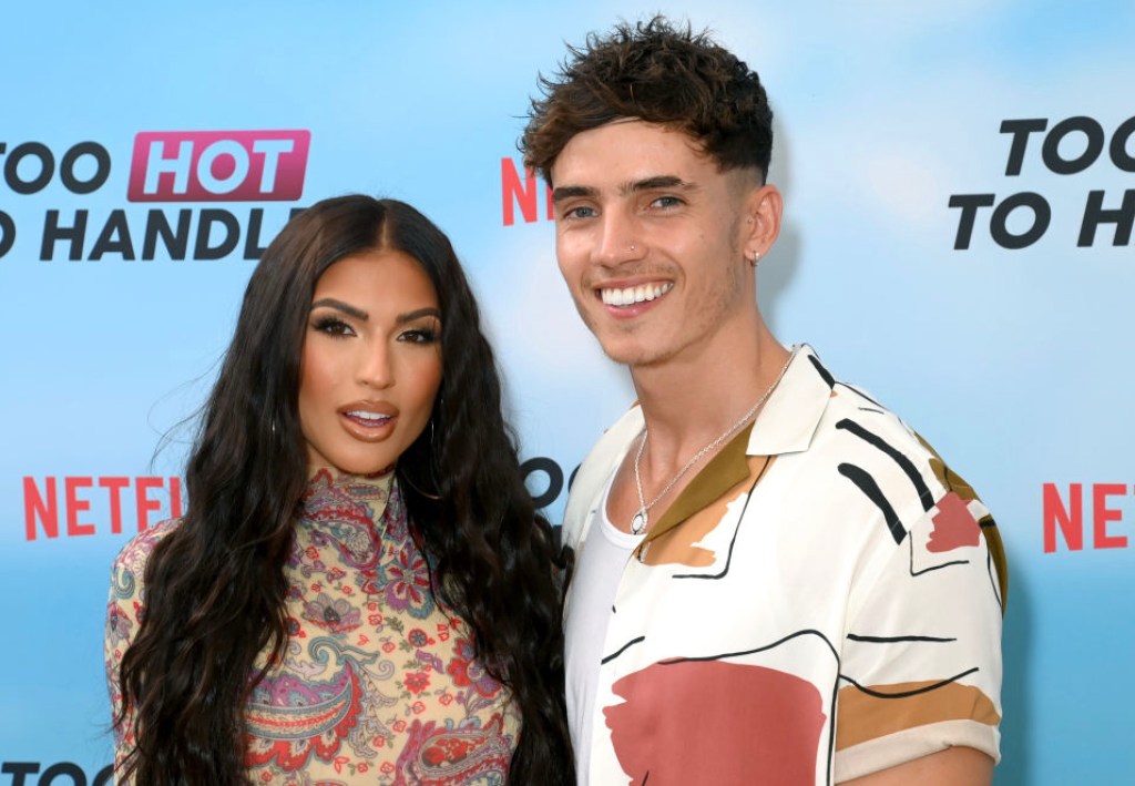 couple-gets-engaged-after-meeting-on-netflix-show