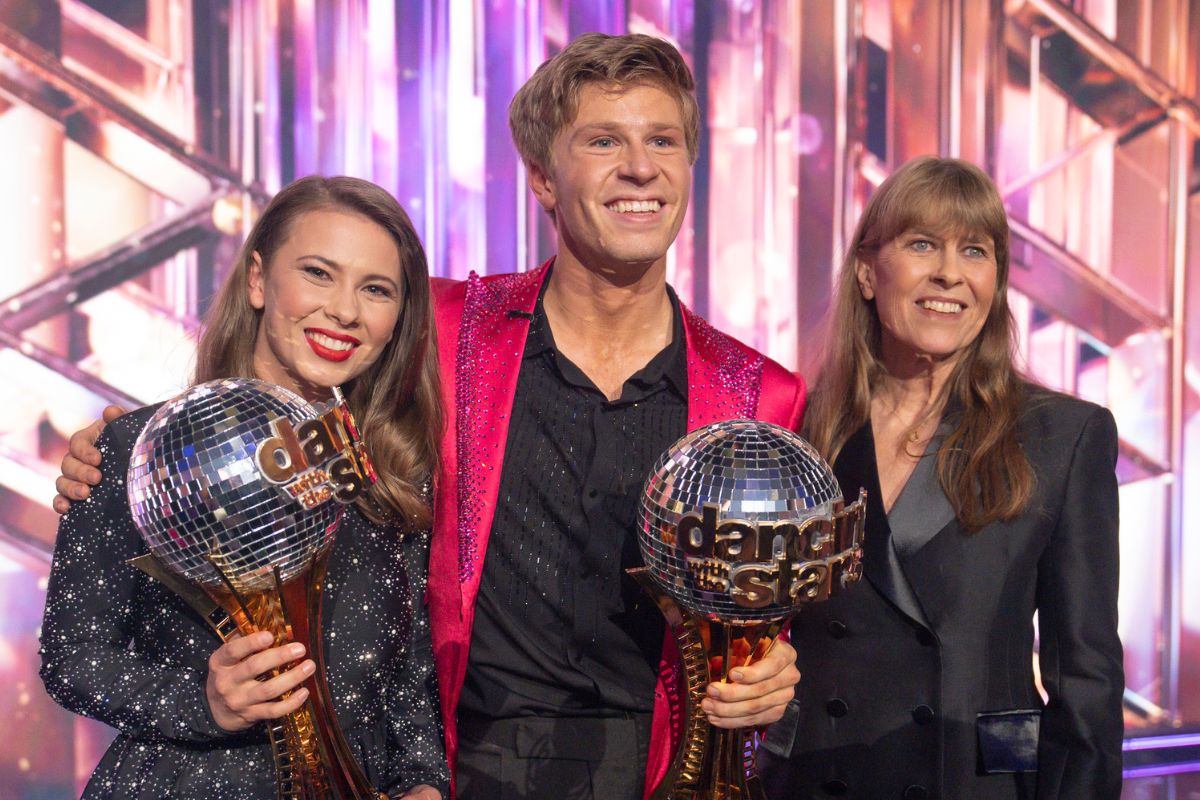 dwts-season-34-winner-says-following-his-sisters-footsteps-means-everything-to-him