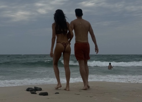 essica-alba-shares-bold-swim-outfit-snap-with-much-younger-boyfriend