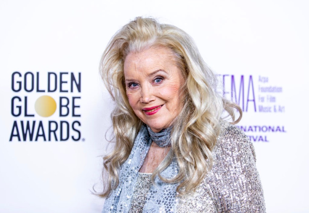 legendary-hollywood-actress-enters-hospice