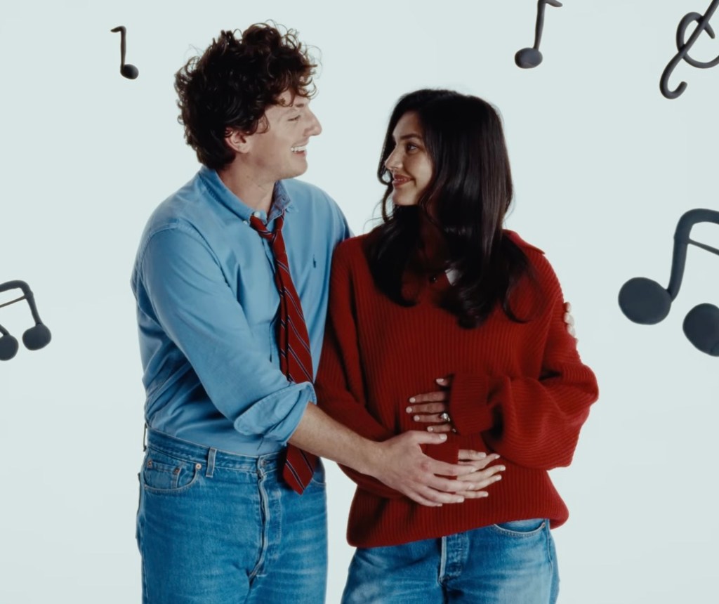 pop-star-behind-of-one-the-biggest-songs-ever-announces-wifes-pregnancy