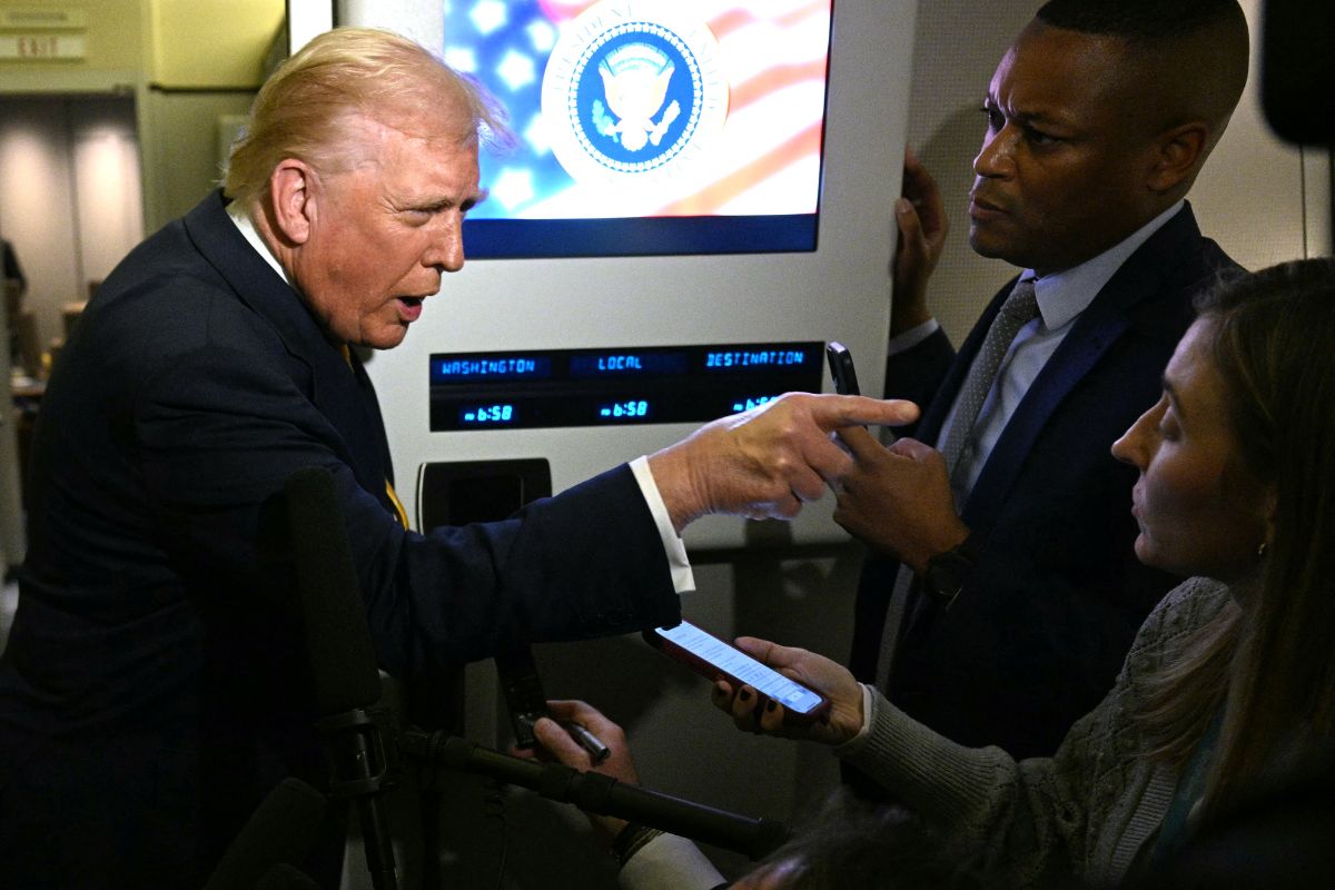 president-trump-hit-with-criticism-for-calling-female-reporter-piggy