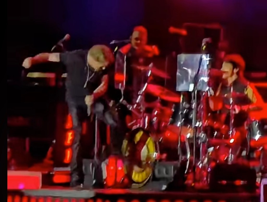 rock-music-icon-throws-embarrassing-tantrum-during-concert-over-sound-issue