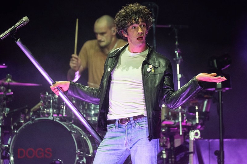 the-1975-just-removed-one-of-their-songs-from-streaming-for-unexpected-reason