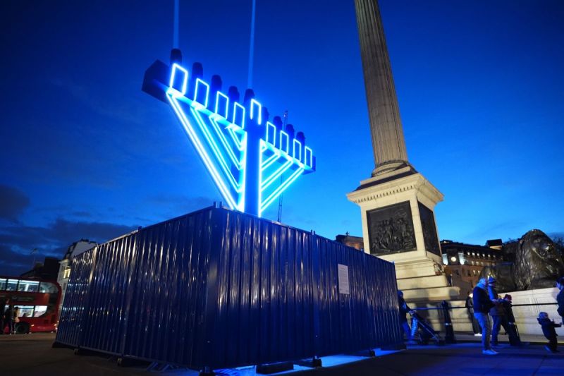 12-dead-dozens-injured-during-hanukkah-event-shooting