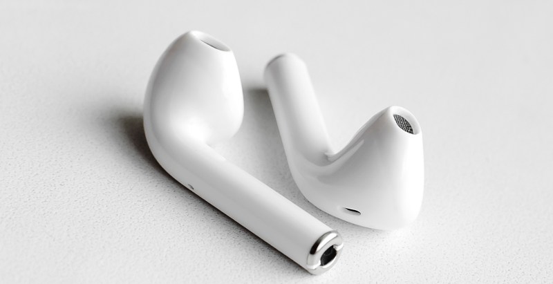 Toddler Swallows Wireless Earbud, Uncle Plays Song While Headphone Was In Child's Stomach