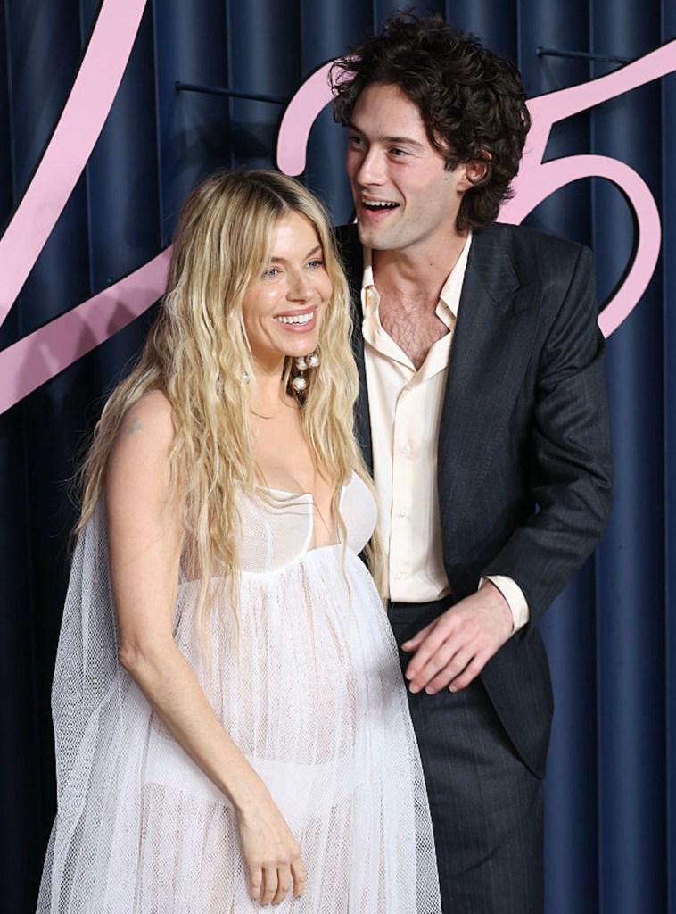 american-sniper-and-g-i-joe-actress-reveals-pregnancy