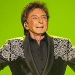 barry-manilow-diagnosed-with-cancerous-spot-on-lung-surgery-planned