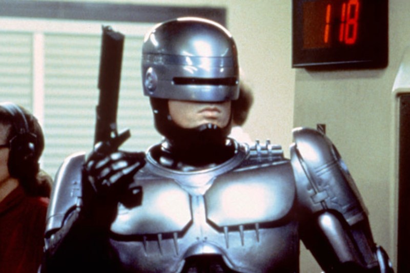 detroit-unveils-11-foot-bronze-robocop-statue