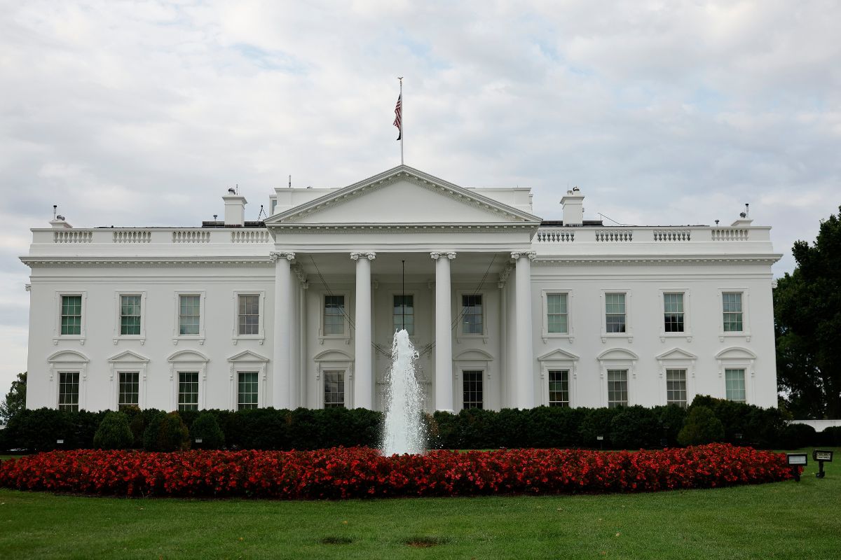 former-disney-channel-star-feuds-with-white-house-over-use-of-her-song-for-ice-video