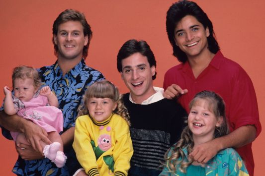 full-house-star-says-one-castmate-always-been-like-a-sister-to-her-despite-their-political-disagreements