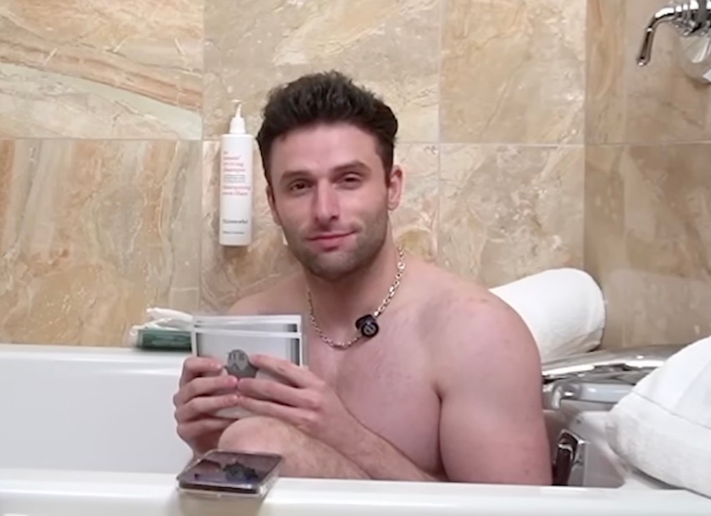 game-show-host-infuriates-neighbor-with-noisy-pool-party-and-then-the-cops-got-called