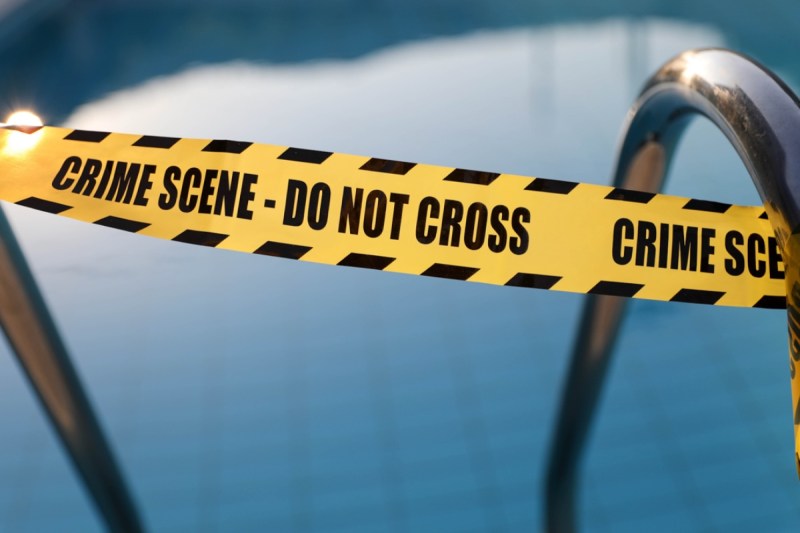 game-show-host-infuriates-neighbor-with-noisy-pool-party-and-then-the-cops-got-called