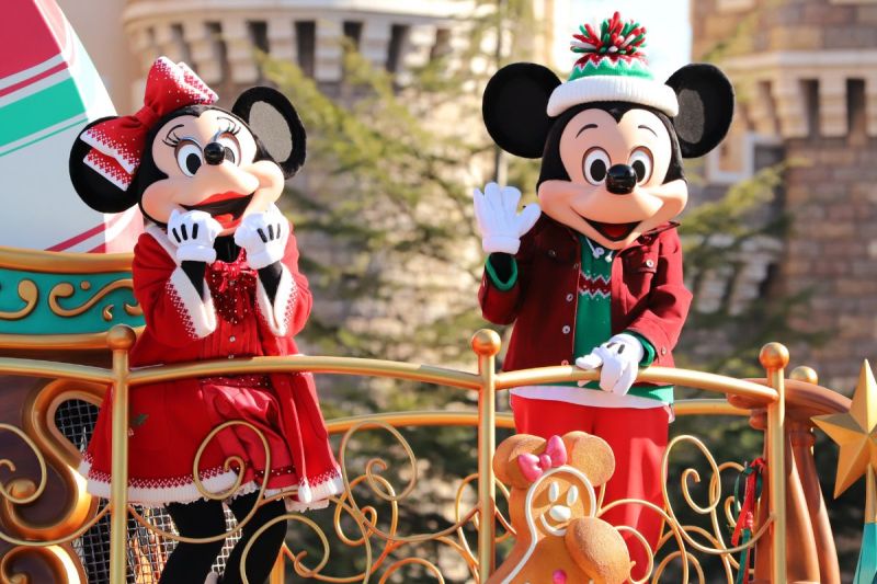 how-to-watch-the-disney-christmas-parade-online-start-time-how-to-stream-the-2025-event