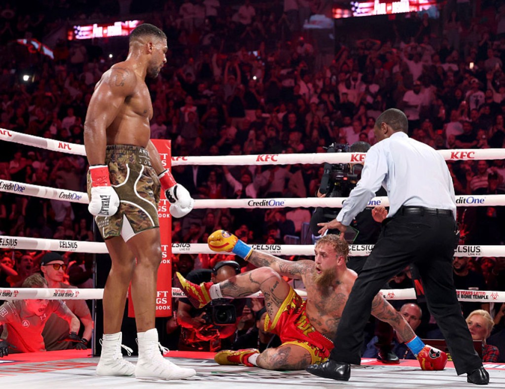 jake-paul-hospitalized-with-broken-jaw-after-heavyweight-loss-to-anthony-joshua