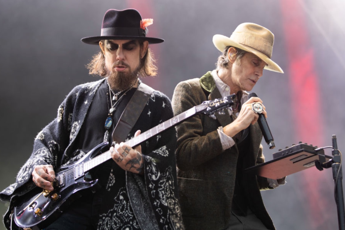 janes-addiction-officially-breaks-up-after-2024-on-stage-altercation