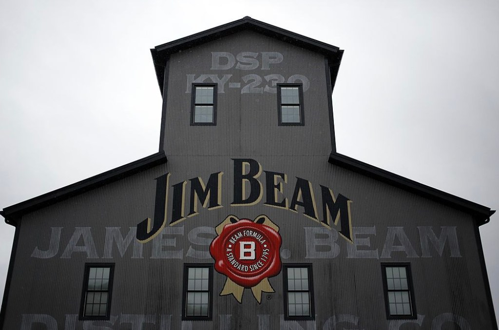 egendary-kentucky-bourbon-brand-to-close-distillery-in-2026