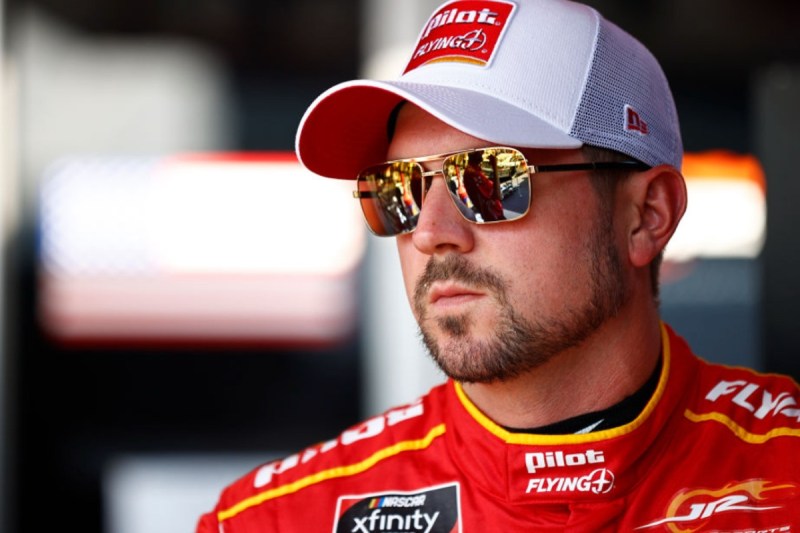 nascar-xfinity-series-winner-michael-annett-dies-at-39
