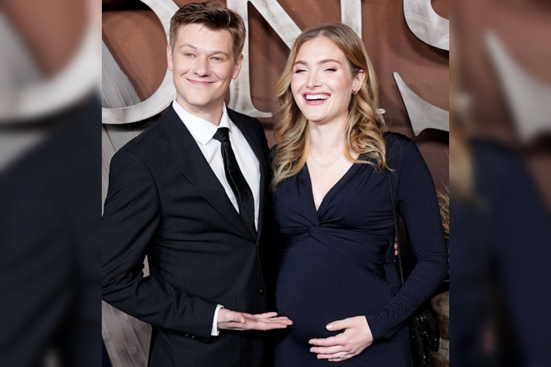 scream-queens-star-and-x-men-actor-husband-reveal-announce-pregnancy
