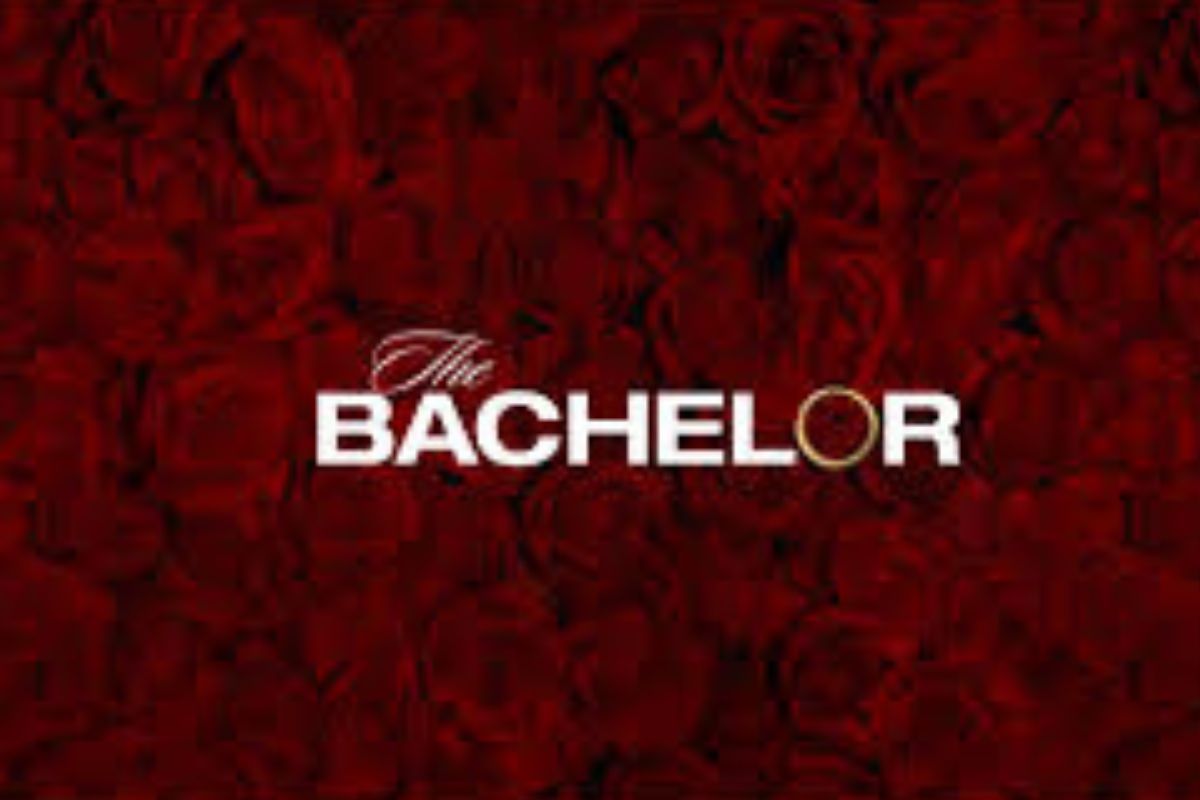 ‘Bachelor’ Star Files for Divorce After 6 Years of Marriage