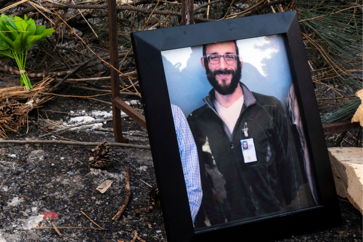 2 Border Patrol Agents Involved in Alex Pretti's Fatal Shooting ...