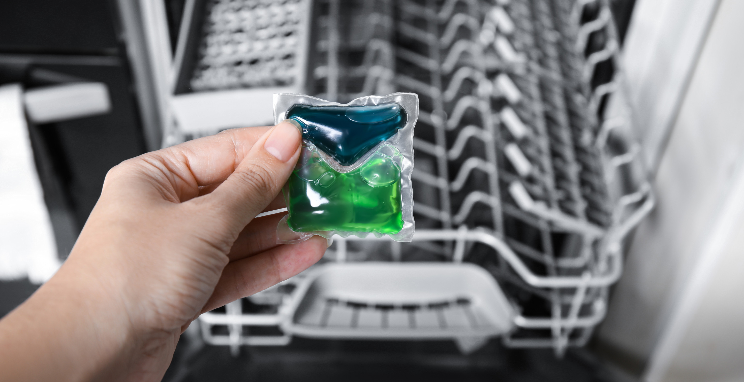 92-Year-Old Man Dies After Accidentally Swallowing Dishwasher Pod