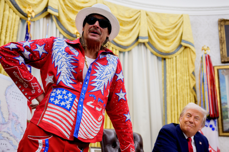 Famed-rapper-drop-kid-rock-rock-country-tour-fan-backlash