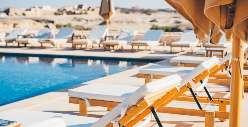 LI Lawyer Fights With Country Club Guests Over Pool Chairs After Being Accused Of Torturing His Ex