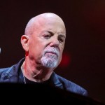 billy-joel-delivers-surprise-performance-his-first-since-brain-disorder-diagnosis