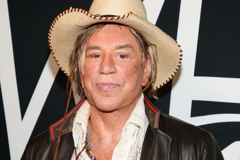 mickey-rourke-denounces-gofundme-efforts-to-help-him-pay-back-rent