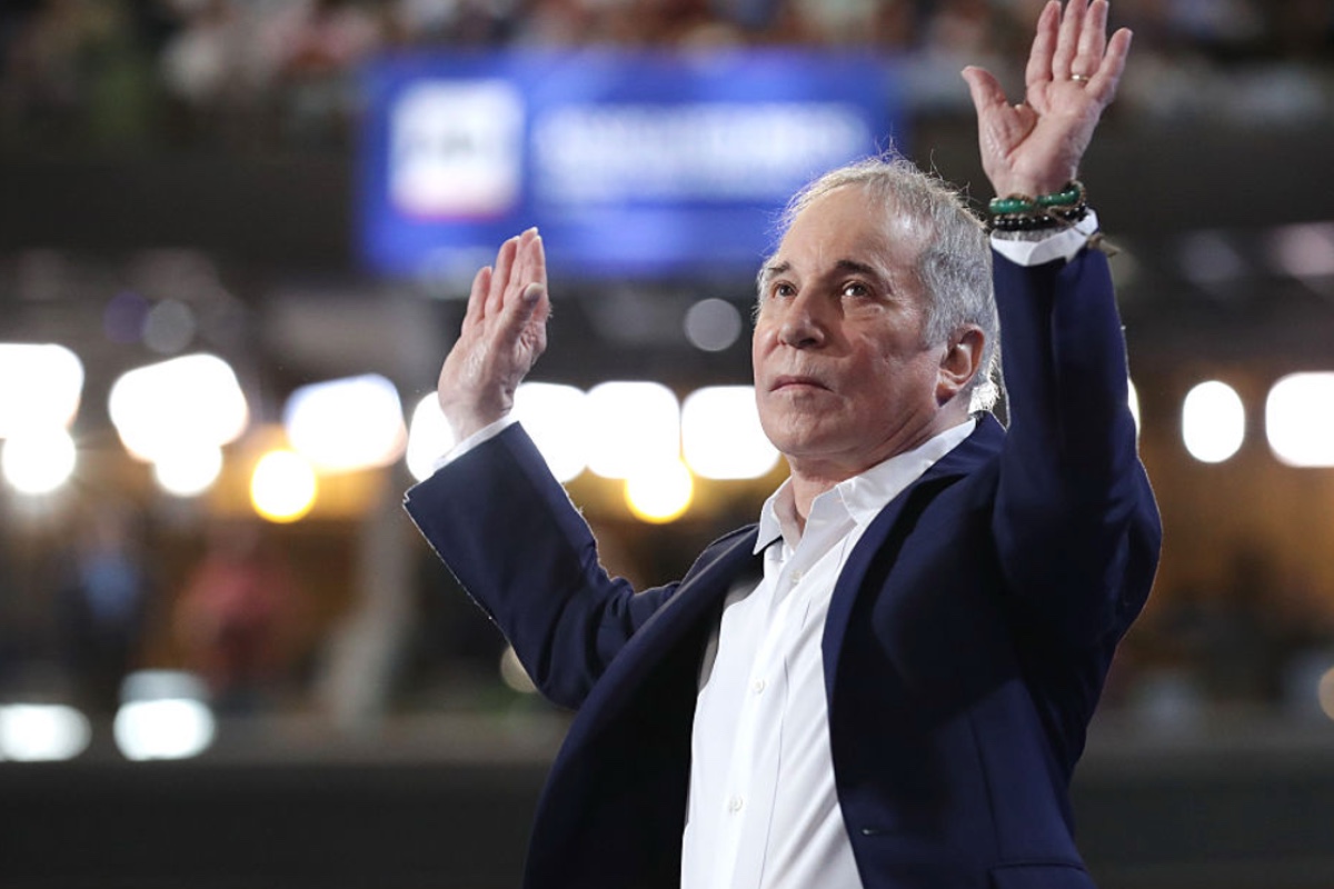 paul-simon-sets-new-tour-dates-after-fans-feared-he-had-retired-for-good