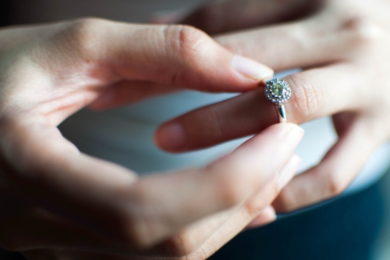 popular-90s-singer-songwriter-reveals-engagement-to-author