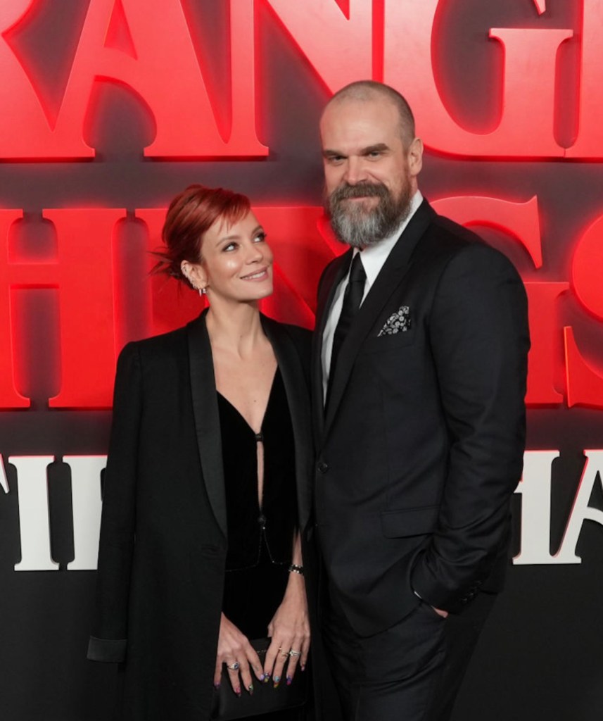 stranger-things-star-and-pop-singer-sell-nyc-pad-at-a-discount-amid-split