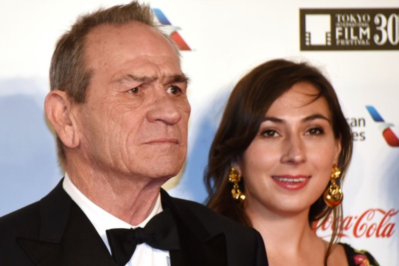 tommy-lee-jones-and-family-break-silence-on-his-daughter-victorias-death