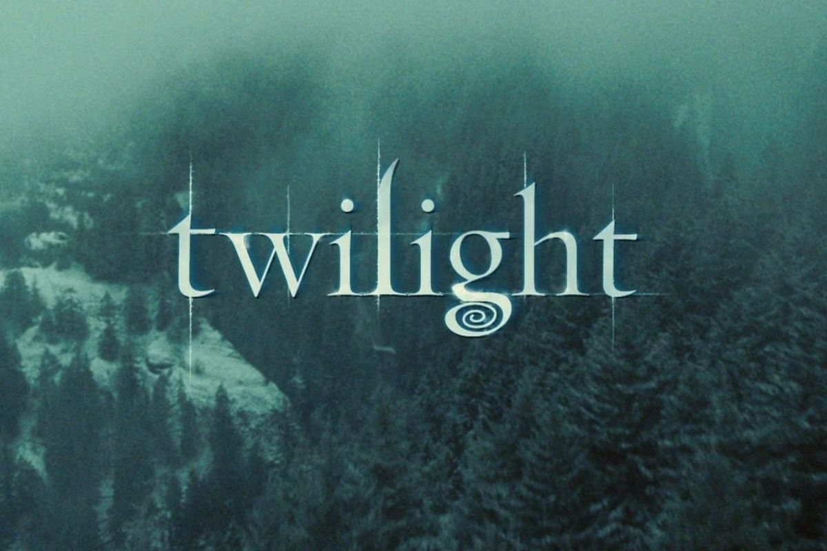 twilight-star-says-she-started-directing-because-of-how-actresses-are-treated