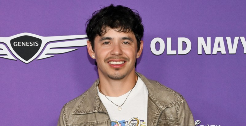 'American Idol' Singer Confesses He Considered Suicide During 'Constant Internal War'