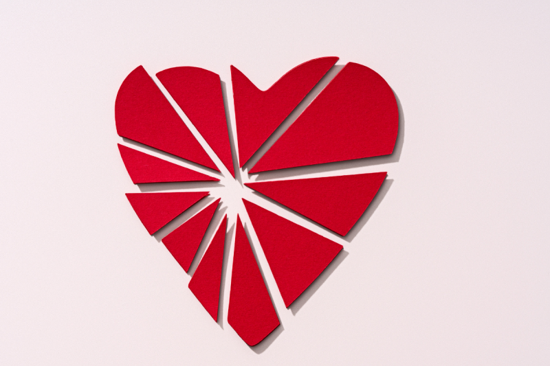 country-star-and-netflix-actor-break-up-weeks-after-announcing-their-reconciliation