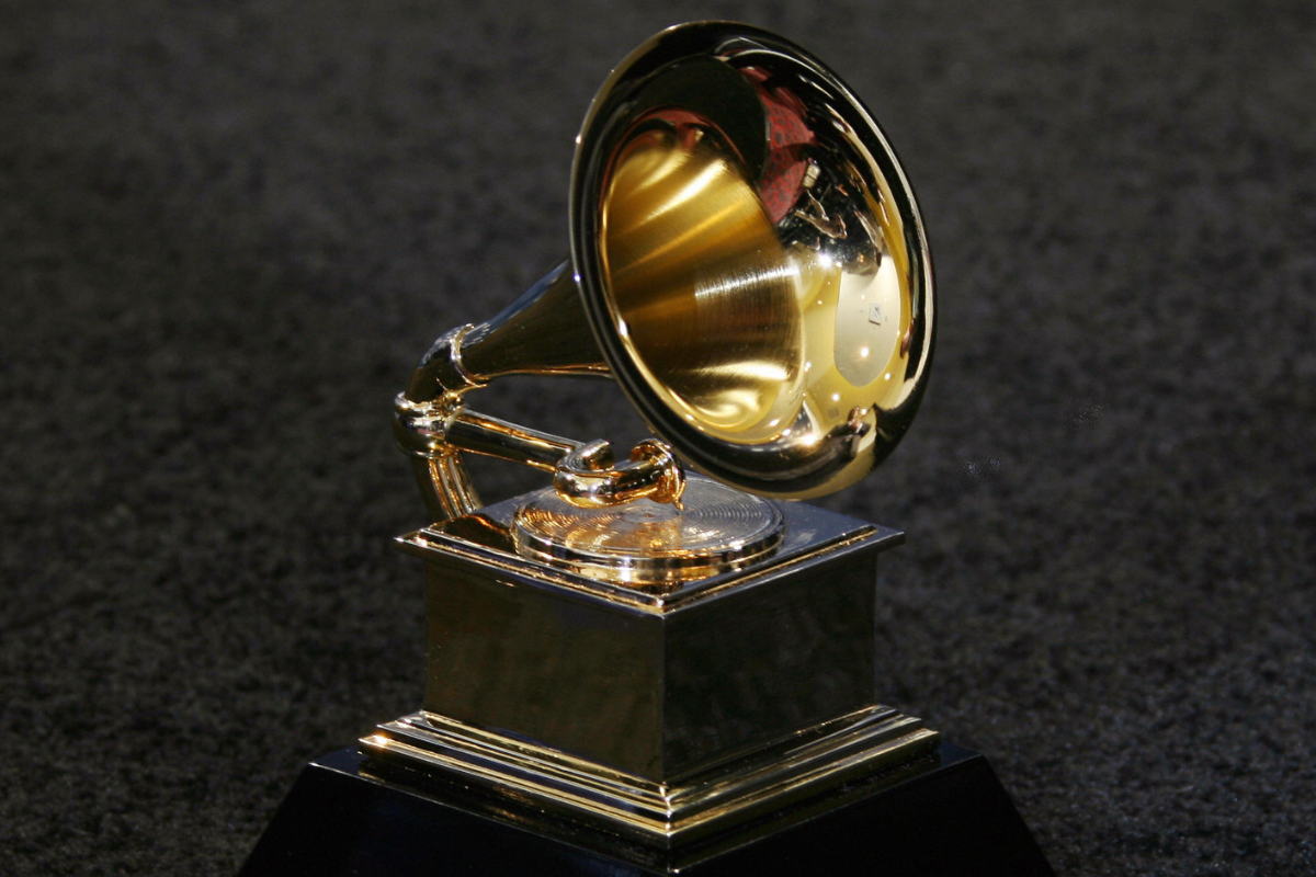 grammy-winner-cancels-entire-tour-as-legal-problems-come-back-to-haunt-him