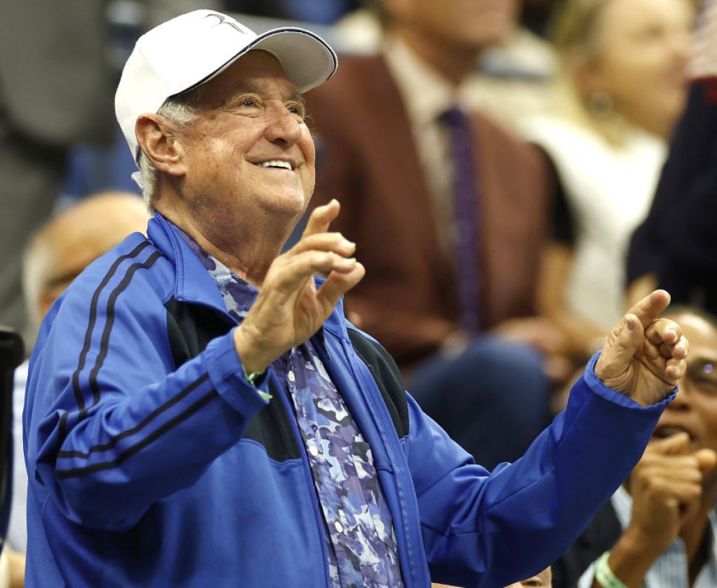 music-legend-hospitalized-the-latest-on-neil-sedaka