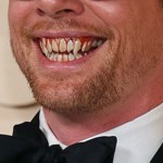 actor-sports-vampire-fangs-on-oscars-red-carpet