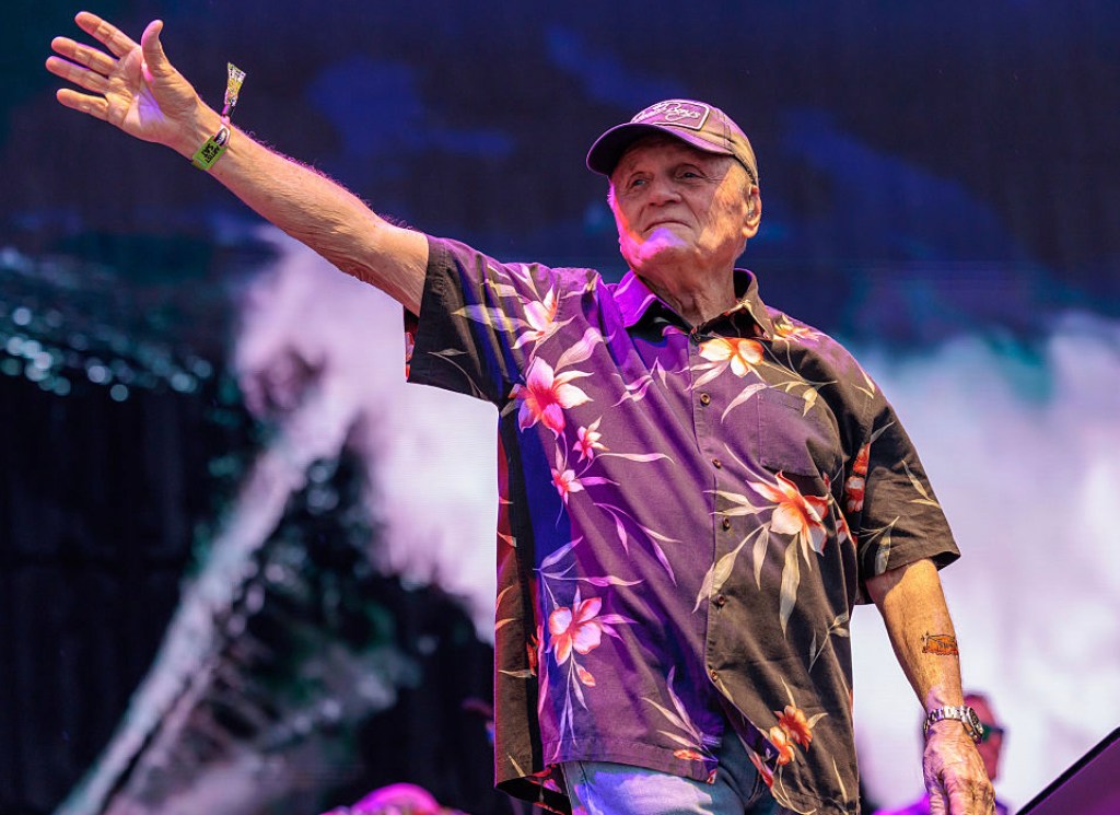 beach-boys-legend-to-stop-touring-after-61-years