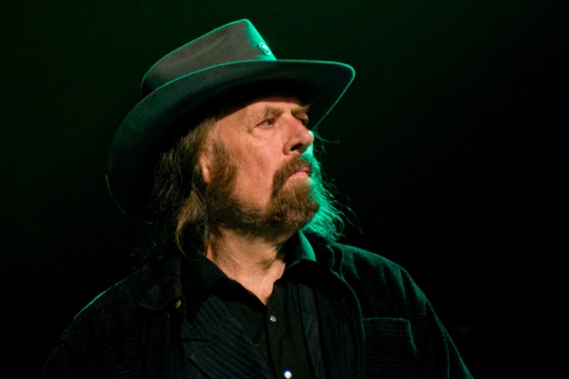 classic-country-musician-passed-away-peacefully-in-his-sleep-augie-meyers-was-85