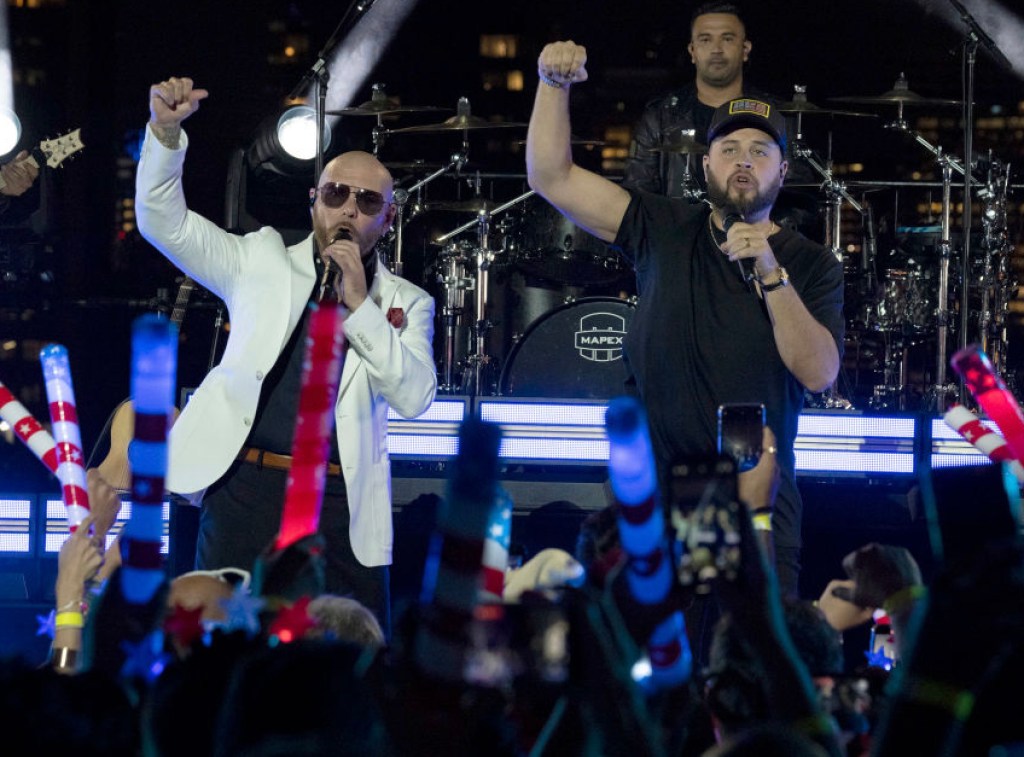 country-singer-who-worked-with-pitbull-announces-big-baby-news